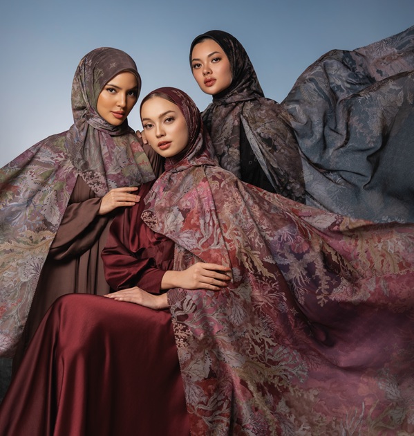 Buttonscarves