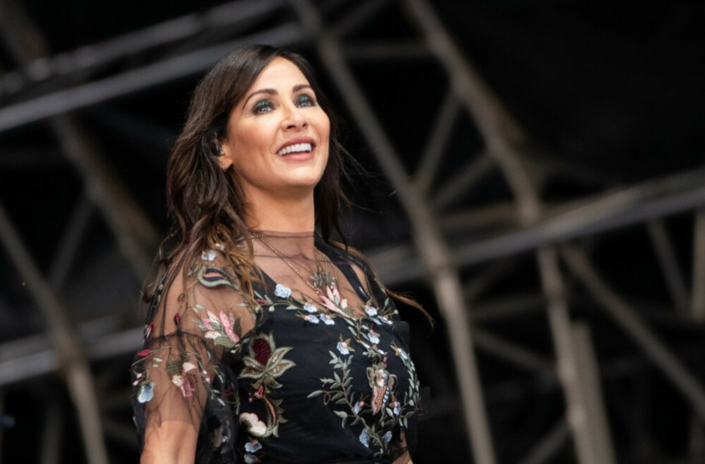 Natalie Imbruglia Pilih Pakai Baju Vintage 30 Tahun, Ini Alasannya